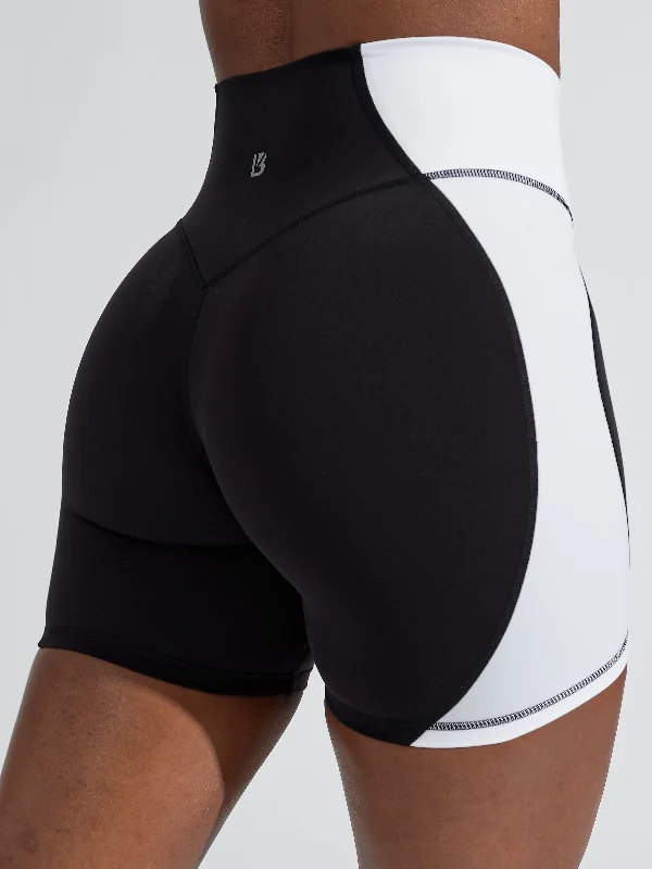 Aurora Short 6"" - Onyx Black and White